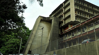 Postergan construcción del ION