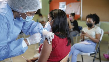 No vacunados acaparan camas de hospitalización