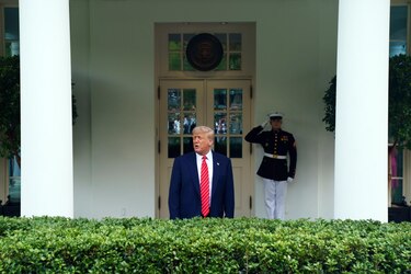 Trump dará una ‘bonificación’ a los extranjeros que salgan ‘voluntariamente’ de Estados Unidos
