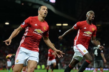 Ibrahimovic y Pogba lideran el triunfo del Manchester United