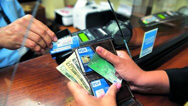 Deuda en tarjetas sube un 16%