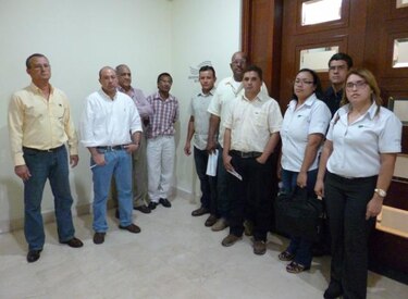 Trabajadores de Campos de Pesé piden agilizar diálogo para no ser cesados