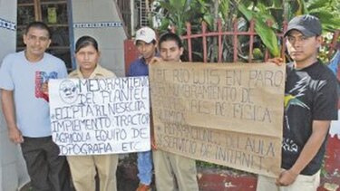 Paralizan clases en Río Luis por falta de docentes