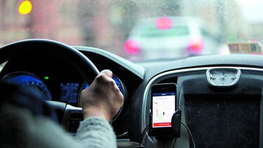 Uber apunta a mujeres choferes
