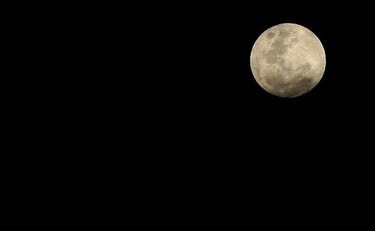 Científicos: La Luna tiene 4 mil 510 millones de años