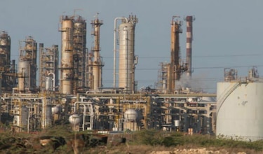 Apagón afecta la principal refinería de Venezuela