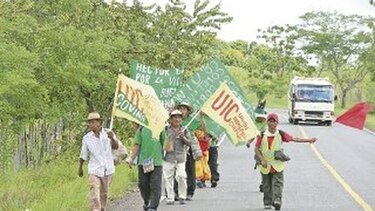 Marcha contra los proyectos mineros