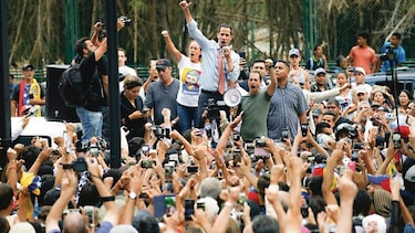 ‘Basta de caos’: protestan contra Maduro por apagón