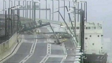 El tifón Jebi azota oeste de Japón: deja seis muertos e inunda aeropuerto