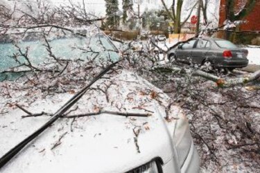 Hielo desata el caos en Toronto