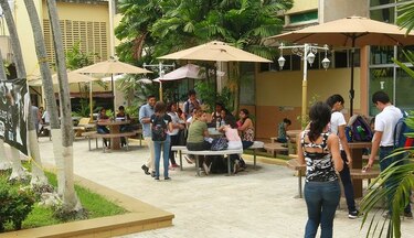 Denuncian que dejan a estudiantes sin almuerzos
