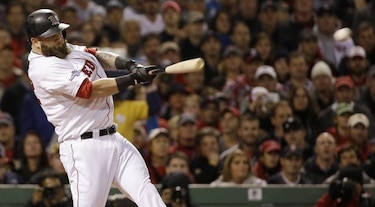 Boston sacrificará el bate de Napoli en su primer juego en San Luis