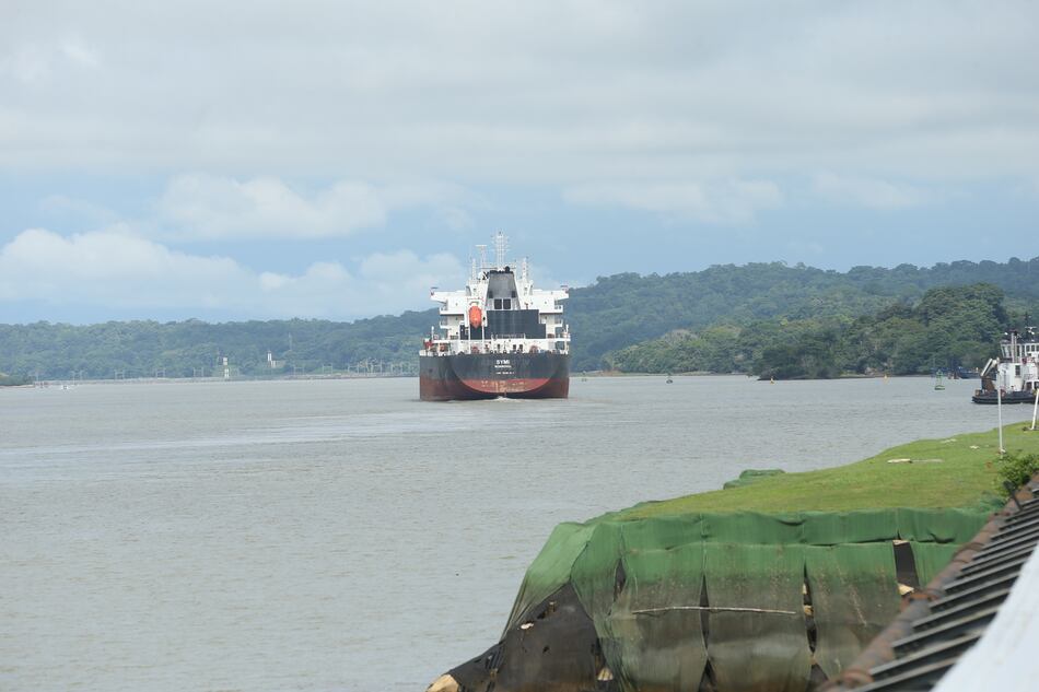 El Canal de Panamá hace aportes directos e indirectos por $3,630 millones en un año, mientras clama por más agua