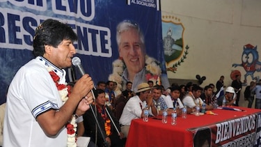 Morales da luz verde a plan para habilitarse para otro mandato hasta 2025