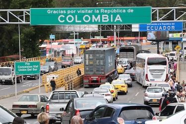 Entran en vigor aranceles del 100% impuestos por Ecuador a importaciones colombianas