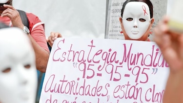 Exigen medicinas para el VIH