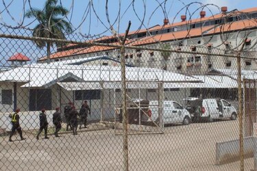Continúa requisa en centro de rehabilitación de Colón