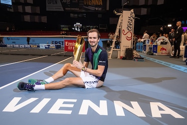 Medvedev gana el título en Viena y un  billete a las  Finales ATP