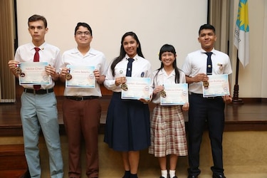 Cinco estudiantes representarán a Panamá en la Olimpiada de Astronomía
