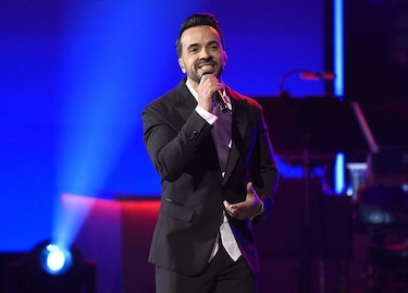 'Despacito' gana su tercer Latin Grammy, Juanes rompe récord