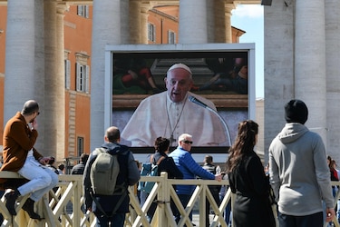El Papa expresa su ‘cercanía’ con enfermos de coronavirus en un mensaje por streaming