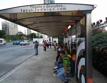 La Corte respaldó la prórroga que dobló la vigencia del contrato con el proveedor del mobiliario urbano