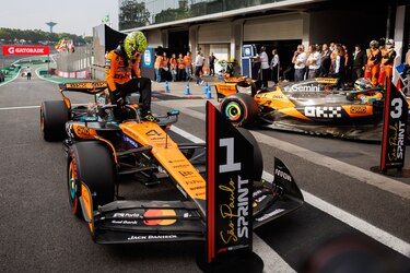 Norris gana el sprint de Interlagos, que no acabó Piastri; Alonso concluyó sexto