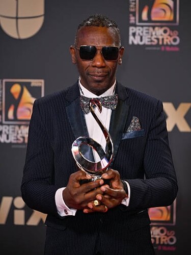Emotivo triunfo: Nando Boom obtiene su primer Premio Lo Nuestro