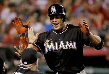 Pelotero Stanton logra el contrato más lucrativo de la historia deportiva en EU