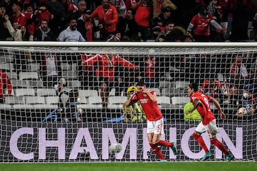 UEFA deja a Rusia sin la final de la Champions, que se disputará en París