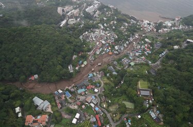 Continúan desaparecidas 24 personas por un deslizamiento de tierra en Japón