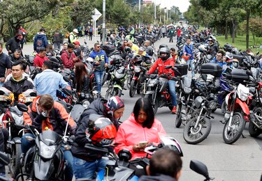 Motociclistas colombianos protestan por supuesto aumento de precio de seguro