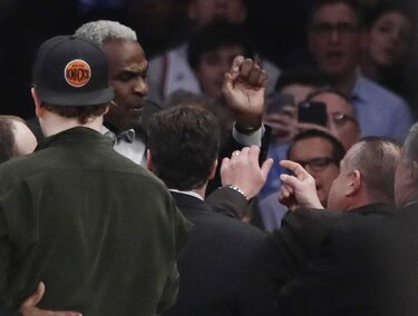 Arrestan a Charles Oakley en partido de los Knicks