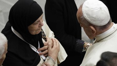 Papa Francisco recibió a familiares de víctimas del atentado de Niza