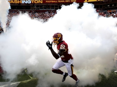 Jugador de la NFL queda herido y su acompañante fallece en un accidente de automóvil