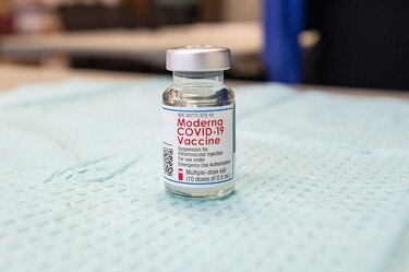 Moderna quiere aumentar en 50% la capacidad de sus frascos de vacunas contra la Covid-19
