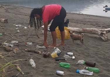 Ambientalistas alertan por basura plástica en costas de Isla Cañas