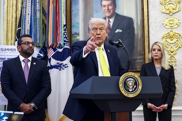 Trump dice que analiza llevar a cabo ataques en territorio venezolano