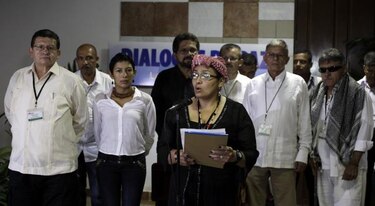 Las FARC creen que EU puede apoyar diálogo de paz y brindar asistencia