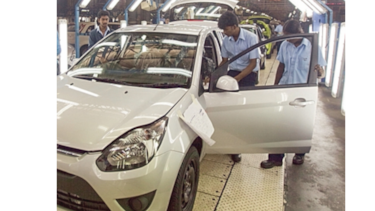 Ford reporta baja ganancias en el tercer trimestre