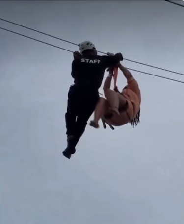 Susto: Turista queda suspendida a más de cien metros de altura en el ‘zipline’ de la Avenida Balboa