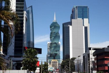 Panamá: Elevan el límite de déficit para 2014