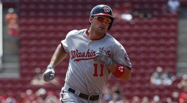 Nacionales barren a Rojos con histórico jonrón de Zimmerman