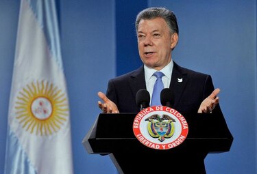 Santos advierte que subirá impuestos si fracasa paz con FARC