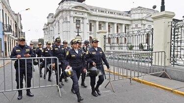 OEA: corte constitucional de Perú debe pronunciarse sobre disolución de Congreso