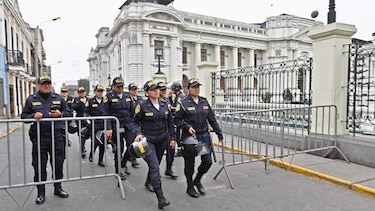 OEA: corte constitucional de Perú debe pronunciarse sobre disolución de Congreso