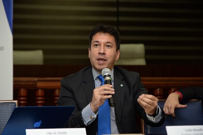 Carlos Barsallo se postula para el cargo de contralor de la República