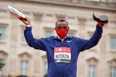 Kipchoge se hunde en un maratón de Londres ganado por el etíope Kitata