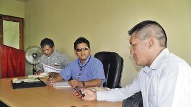 Diputados dejaron plantados a indígenas