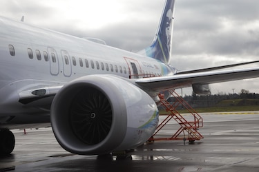 United Airlines halla tornillos sueltos en aviones Boeing 737 Max 9 tras incidente aéreo